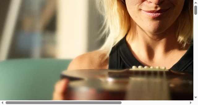 Screenshot of apismelliferasings.com